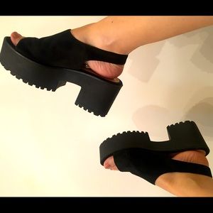 PULL&BEAR platform sandal